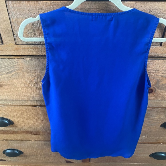 Royal Blue Sleeveless Shirt - Picture 2 of 3